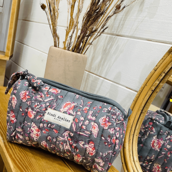 trousse à maquillage Sarika Brume violette à fleur beiges et roses